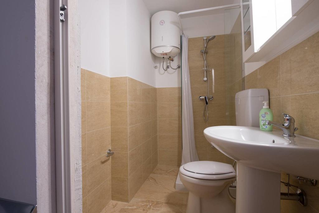 Raffaela Casa Vacanze Aradeo Bagian luar foto