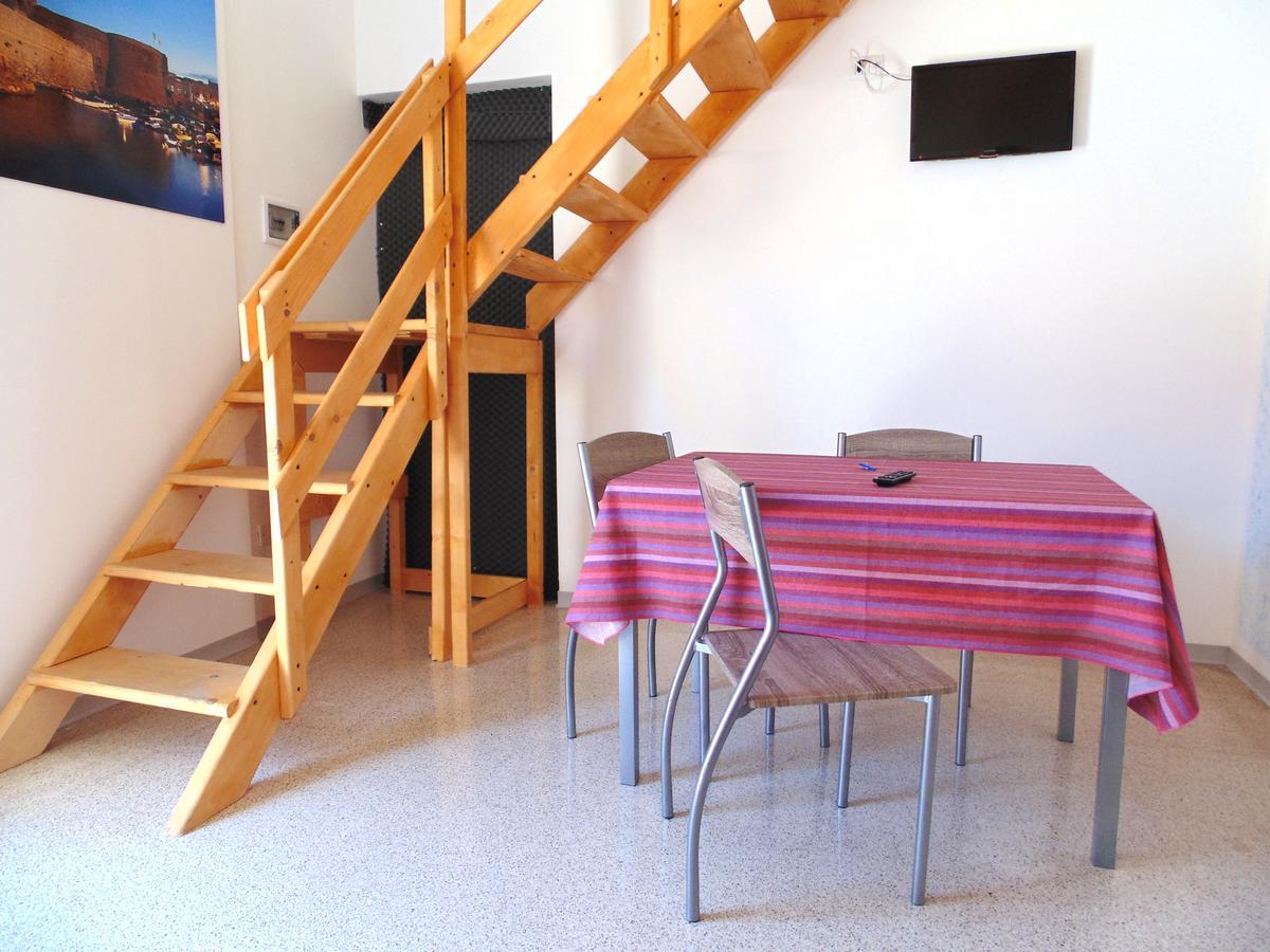 Raffaela Casa Vacanze Aradeo Bagian luar foto